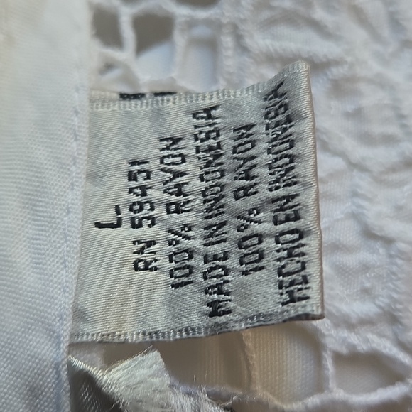 Jane Ashley White Crochet Embroidery Trim Maxi Nightgown Size Large - Picture 16 of 17